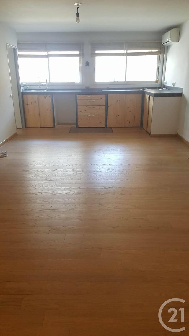 Appartement T2 à louer - 2 pièces - 51.0 m2 - MARSEILLE - 13013 - PROVENCE-ALPES-COTE-D-AZUR - Century 21 Immo-Conseil Appartement T2 à louer - 2 pièces - 51.0 m2 - MARSEILLE - 13013 - PROVENCE-ALPES-COTE-D-AZUR - Century 21 Immo-Conseil
