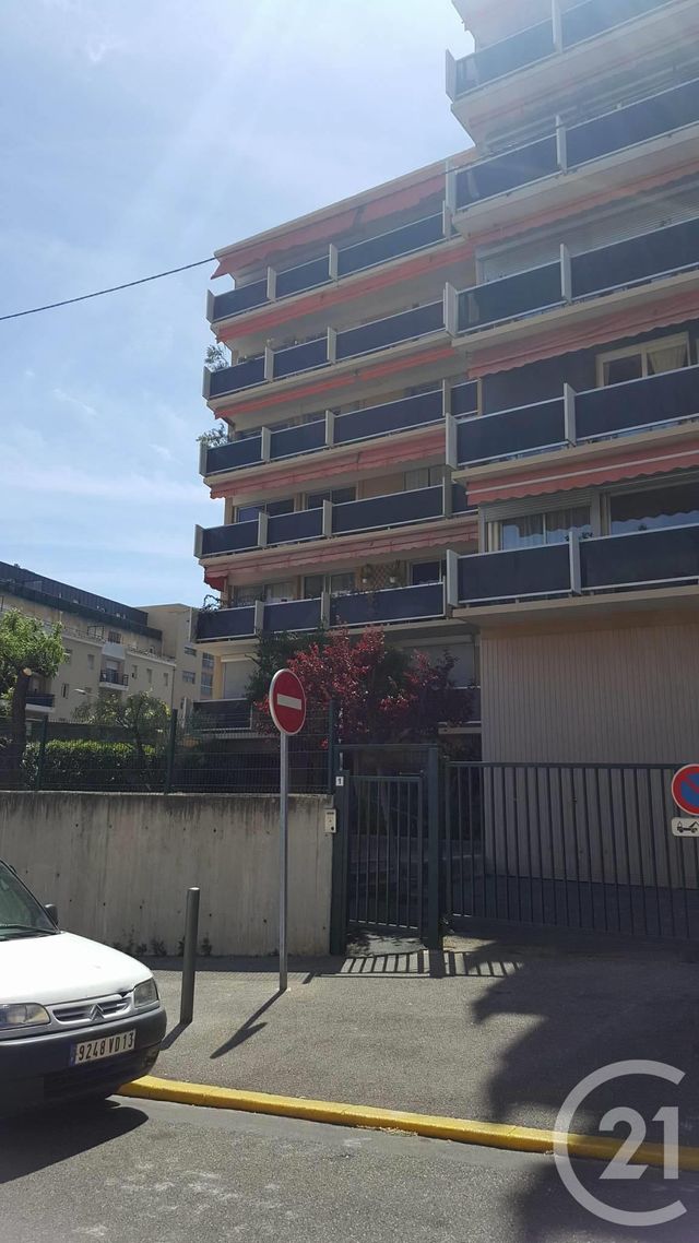 Appartement T2 à louer - 2 pièces - 51.0 m2 - MARSEILLE - 13013 - PROVENCE-ALPES-COTE-D-AZUR - Century 21 Immo-Conseil Appartement T2 à louer - 2 pièces - 51.0 m2 - MARSEILLE - 13013 - PROVENCE-ALPES-COTE-D-AZUR - Century 21 Immo-Conseil