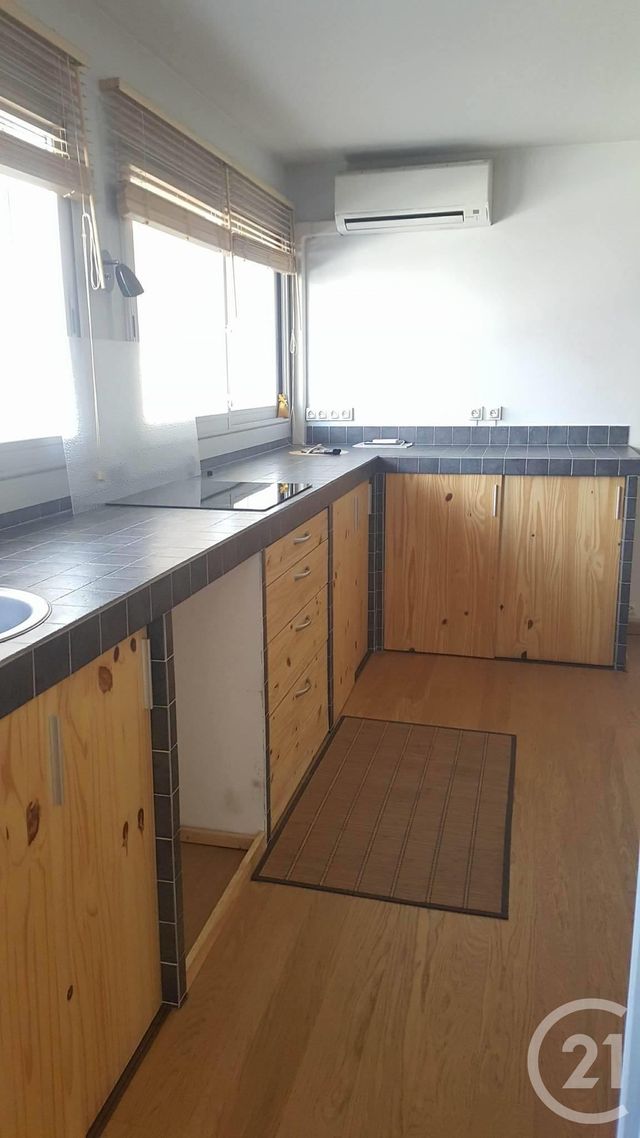 Appartement T2 à louer - 2 pièces - 51.0 m2 - MARSEILLE - 13013 - PROVENCE-ALPES-COTE-D-AZUR - Century 21 Immo-Conseil Appartement T2 à louer - 2 pièces - 51.0 m2 - MARSEILLE - 13013 - PROVENCE-ALPES-COTE-D-AZUR - Century 21 Immo-Conseil