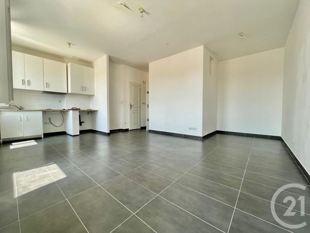 Afficher la photo en grand Appartement T2 à louer - 2 pièces - 39.61 m2 - MARSEILLE - 13004 - PROVENCE-ALPES-COTE-D-AZUR - Century 21 Immo-Conseil