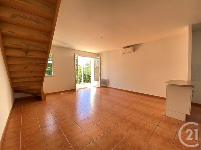 Afficher la photo en grand maison à louer - 3 pièces - 74.77 m2 - MARSEILLE - 13014 - PROVENCE-ALPES-COTE-D-AZUR - Century 21 Immo-Conseil