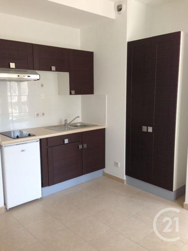 Appartement F1 à louer - 1 pièce - 27.0 m2 - MARSEILLE - 13013 - PROVENCE-ALPES-COTE-D-AZUR - Century 21 Immo-Conseil