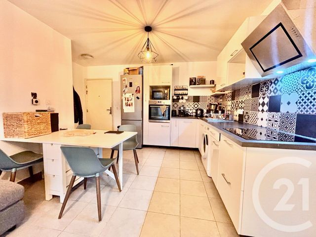 Appartement T2 à louer - 2 pièces - 43.53 m2 - MARSEILLE - 13013 - PROVENCE-ALPES-COTE-D-AZUR - Century 21 Immo-Conseil