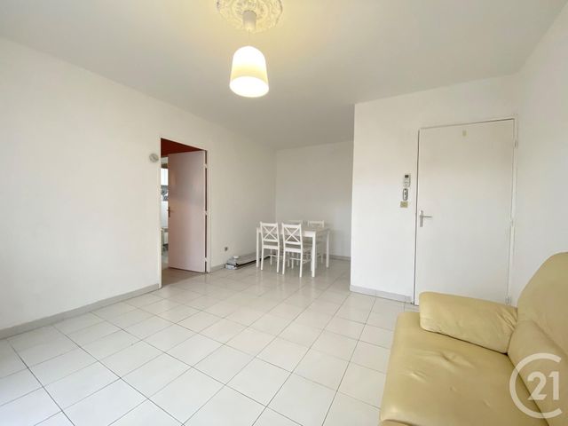 Appartement T2 à louer - 2 pièces - 46.01 m2 - MARSEILLE - 13013 - PROVENCE-ALPES-COTE-D-AZUR - Century 21 Immo-Conseil