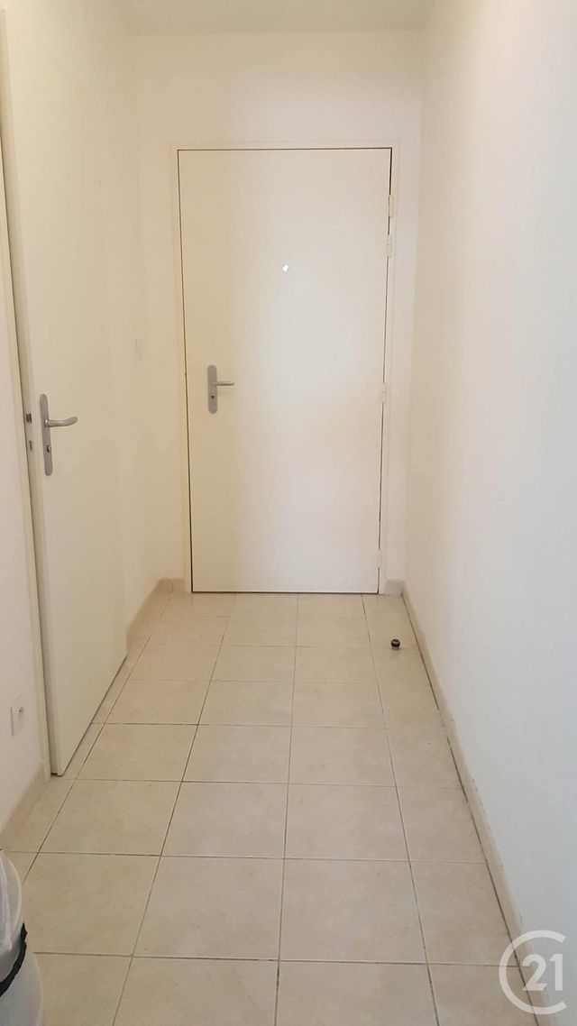 Afficher la photo en grand Appartement Studio à louer - 1 pièce - 27.63 m2 - MARSEILLE - 13014 - PROVENCE-ALPES-COTE-D-AZUR - Century 21 Immo-Conseil