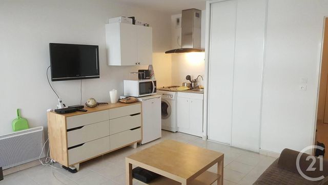 Afficher la photo en grand Appartement Studio à louer - 1 pièce - 27.63 m2 - MARSEILLE - 13014 - PROVENCE-ALPES-COTE-D-AZUR - Century 21 Immo-Conseil