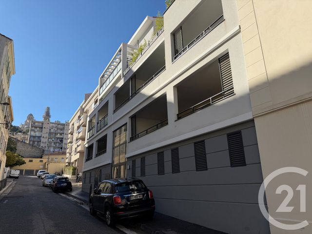 Afficher la photo en grand Appartement à louer - 3 pièces - 58.89 m2 - MARSEILLE - 13006 - PROVENCE-ALPES-COTE-D-AZUR - Century 21 Immo-Conseil