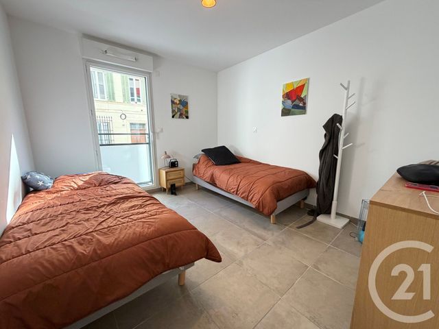 Afficher la photo en grand Appartement à louer - 3 pièces - 58.89 m2 - MARSEILLE - 13006 - PROVENCE-ALPES-COTE-D-AZUR - Century 21 Immo-Conseil