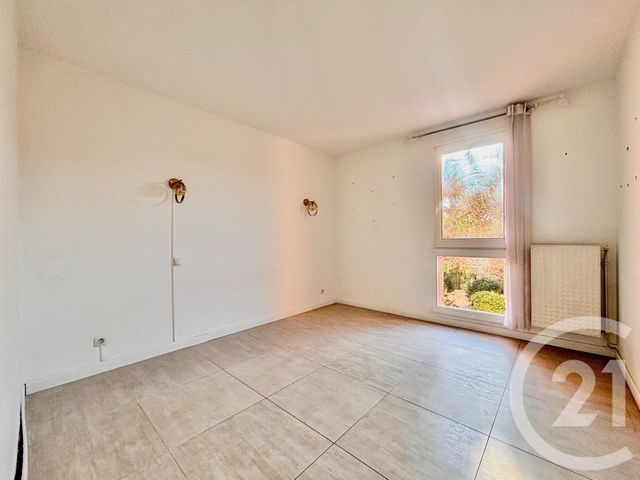 Appartement T3 à louer - 4 pièces - 83.13 m2 - PLAN DE CUQUES - 13 - PROVENCE-ALPES-COTE-D-AZUR - Century 21 Immo-Conseil