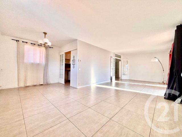 Appartement T3 à louer - 4 pièces - 83.13 m2 - PLAN DE CUQUES - 13 - PROVENCE-ALPES-COTE-D-AZUR - Century 21 Immo-Conseil