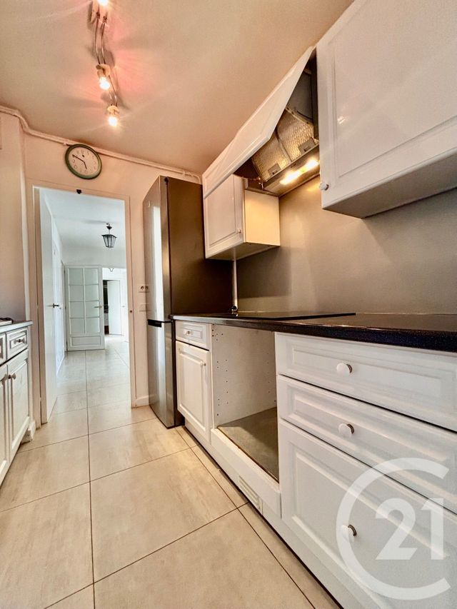 Appartement T3 à louer - 4 pièces - 83.13 m2 - PLAN DE CUQUES - 13 - PROVENCE-ALPES-COTE-D-AZUR - Century 21 Immo-Conseil