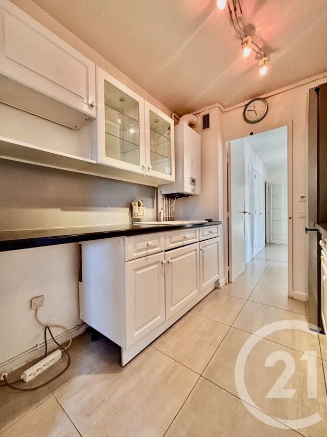 Appartement T3 à louer - 4 pièces - 83.13 m2 - PLAN DE CUQUES - 13 - PROVENCE-ALPES-COTE-D-AZUR - Century 21 Immo-Conseil