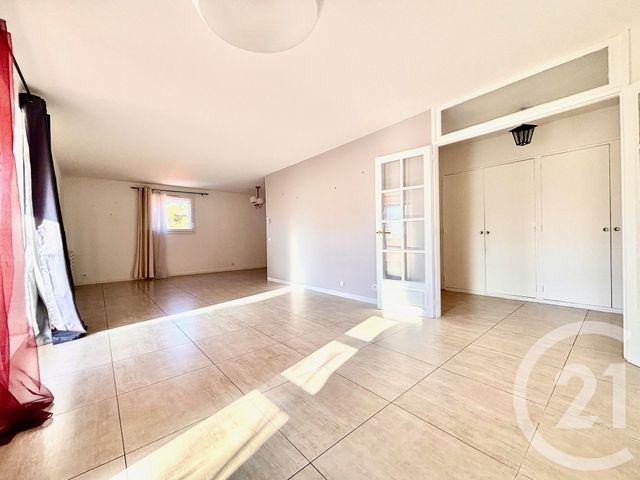 Appartement T3 à louer - 4 pièces - 83.13 m2 - PLAN DE CUQUES - 13 - PROVENCE-ALPES-COTE-D-AZUR - Century 21 Immo-Conseil