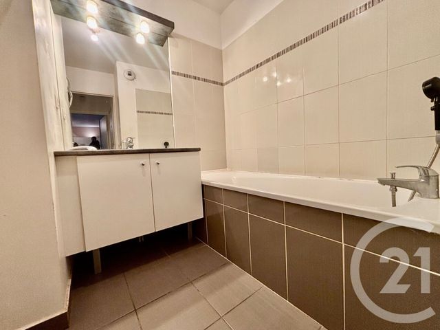 Appartement T2 à louer - 2 pièces - 39.3 m2 - MARSEILLE - 13004 - PROVENCE-ALPES-COTE-D-AZUR - Century 21 Immo-Conseil