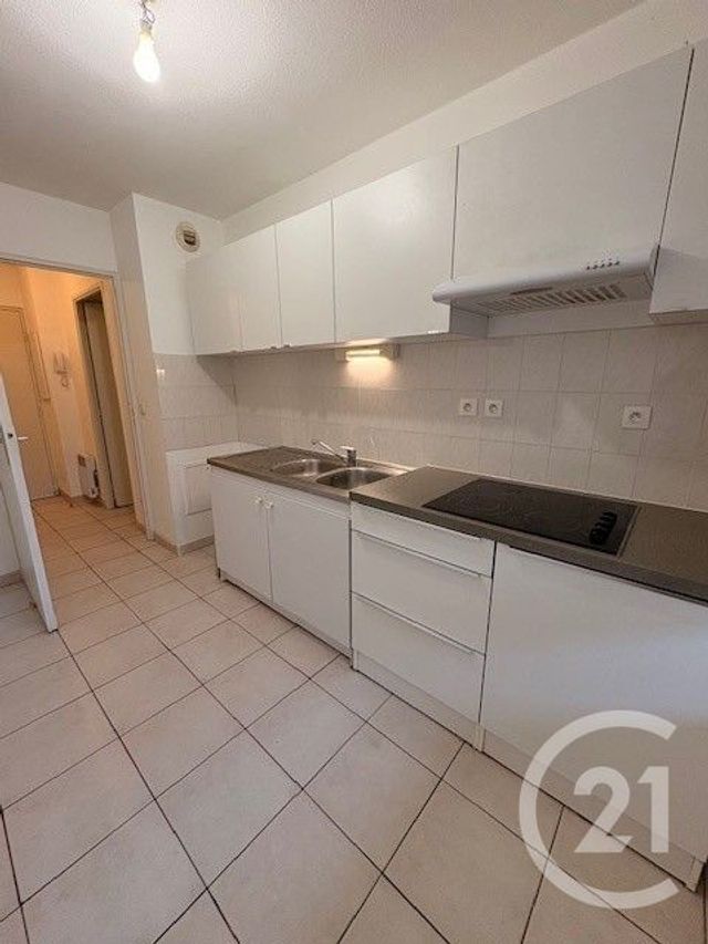 Appartement T2 à louer - 2 pièces - 48.44 m2 - MARSEILLE - 13008 - PROVENCE-ALPES-COTE-D-AZUR - Century 21 Immo-Conseil