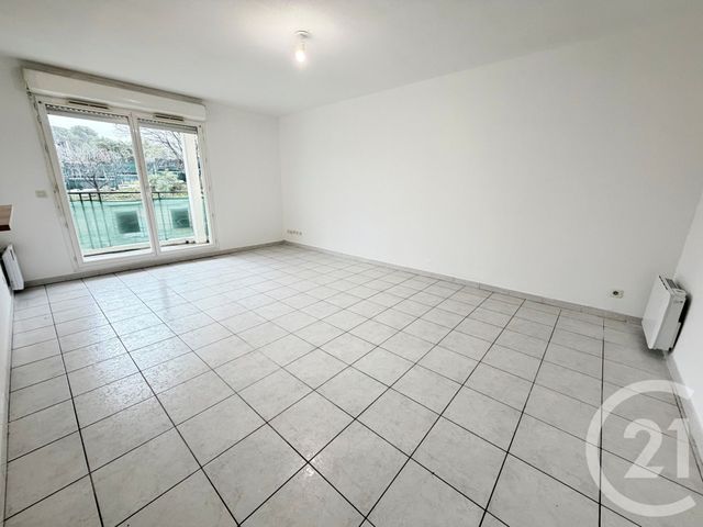Appartement à louer - 3 pièces - 60.23 m2 - MARSEILLE - 13010 - PROVENCE-ALPES-COTE-D-AZUR - Century 21 Immo-Conseil