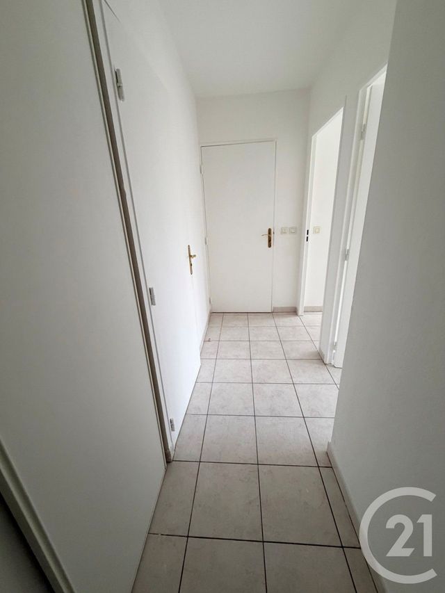 Appartement à louer - 3 pièces - 60.23 m2 - MARSEILLE - 13010 - PROVENCE-ALPES-COTE-D-AZUR - Century 21 Immo-Conseil