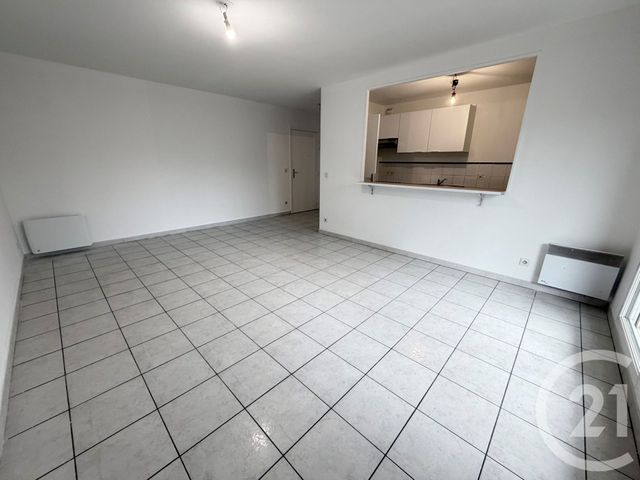 Appartement à louer - 3 pièces - 60.23 m2 - MARSEILLE - 13010 - PROVENCE-ALPES-COTE-D-AZUR - Century 21 Immo-Conseil