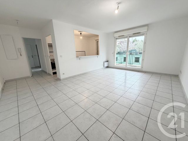 Appartement à louer - 3 pièces - 60.23 m2 - MARSEILLE - 13010 - PROVENCE-ALPES-COTE-D-AZUR - Century 21 Immo-Conseil