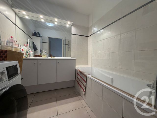 Appartement T3 à louer - 3 pièces - 60.08 m2 - MARSEILLE - 13010 - PROVENCE-ALPES-COTE-D-AZUR - Century 21 Immo-Conseil