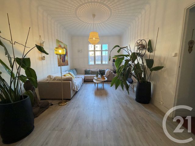 Appartement T3 à louer - 3 pièces - 67.8 m2 - MARSEILLE - 13007 - PROVENCE-ALPES-COTE-D-AZUR - Century 21 Immo-Conseil