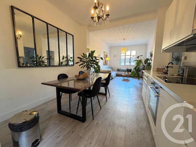 Appartement T3 à louer - 3 pièces - 67.8 m2 - MARSEILLE - 13007 - PROVENCE-ALPES-COTE-D-AZUR - Century 21 Immo-Conseil