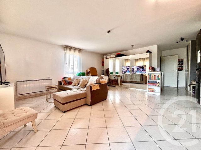 Appartement à louer - 3 pièces - 64.62 m2 - MARSEILLE - 13013 - PROVENCE-ALPES-COTE-D-AZUR - Century 21 Immo-Conseil