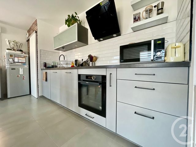 Appartement à louer - 3 pièces - 63.35 m2 - MARSEILLE - 13013 - PROVENCE-ALPES-COTE-D-AZUR - Century 21 Immo-Conseil