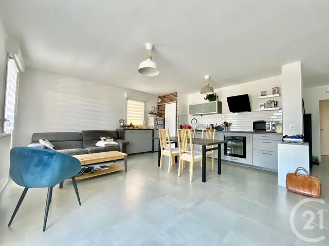 Appartement à louer - 3 pièces - 63.35 m2 - MARSEILLE - 13013 - PROVENCE-ALPES-COTE-D-AZUR - Century 21 Immo-Conseil