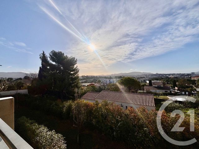 Appartement T4 à louer - 4 pièces - 74.71 m2 - MARSEILLE - 13013 - PROVENCE-ALPES-COTE-D-AZUR - Century 21 Immo-Conseil