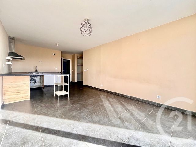 Appartement T4 à louer - 4 pièces - 74.71 m2 - MARSEILLE - 13013 - PROVENCE-ALPES-COTE-D-AZUR - Century 21 Immo-Conseil