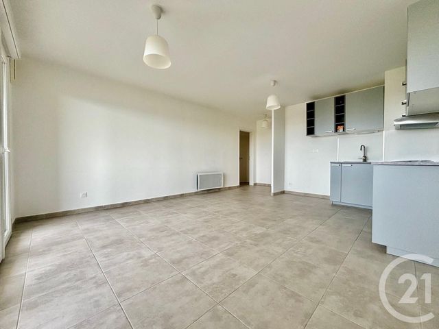 Appartement à louer - 3 pièces - 63.18 m2 - MARSEILLE - 13014 - PROVENCE-ALPES-COTE-D-AZUR - Century 21 Immo-Conseil