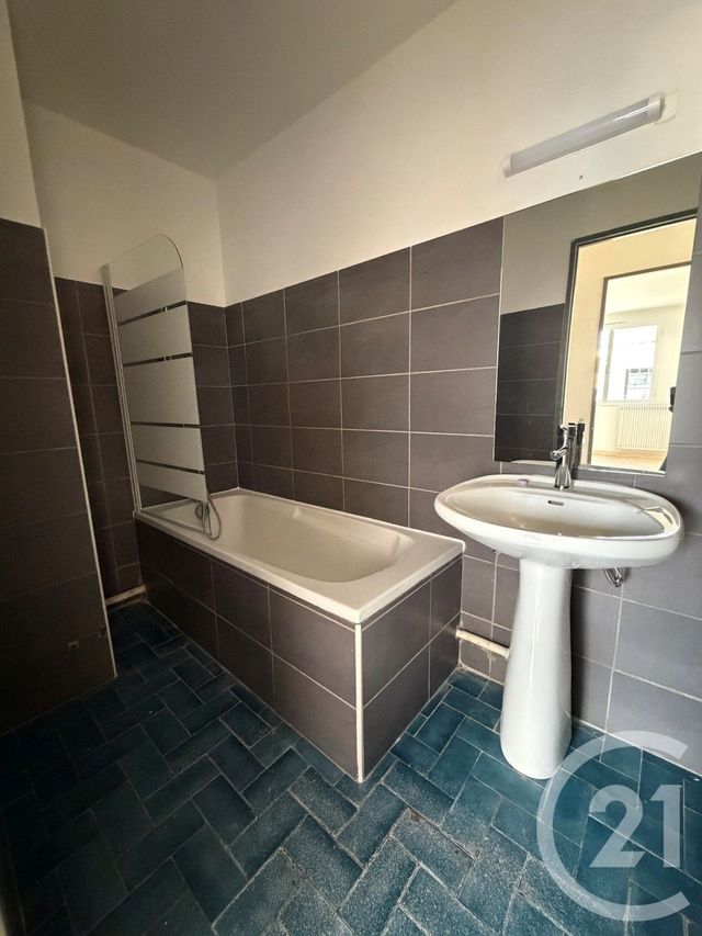 Appartement à louer - 3 pièces - 64.2 m2 - MARSEILLE - 13014 - PROVENCE-ALPES-COTE-D-AZUR - Century 21 Immo-Conseil