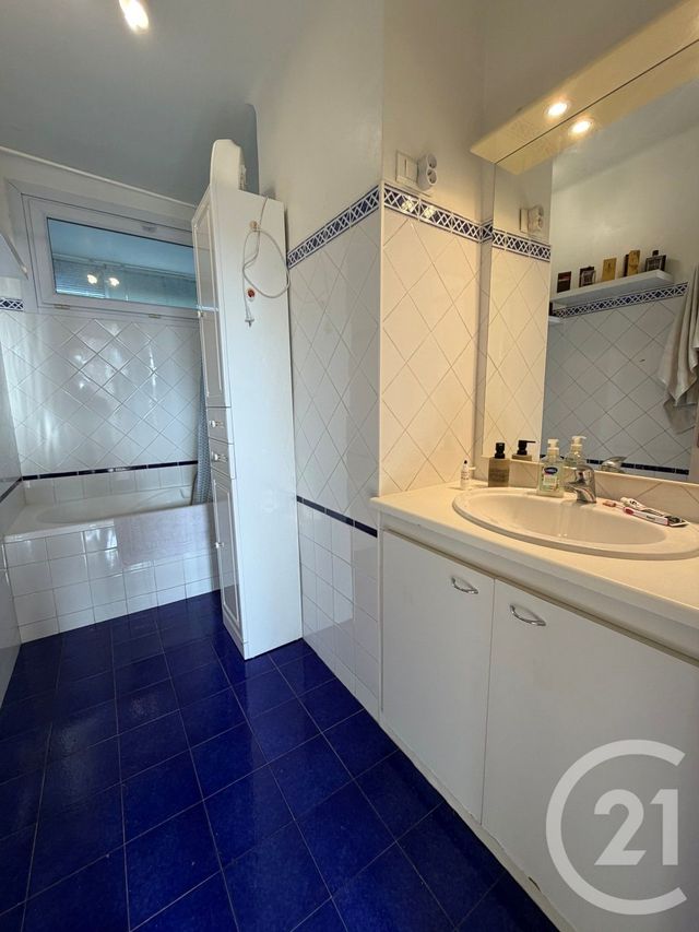 Appartement T4 à louer - 4 pièces - 68.41 m2 - MARSEILLE - 13013 - PROVENCE-ALPES-COTE-D-AZUR - Century 21 Immo-Conseil