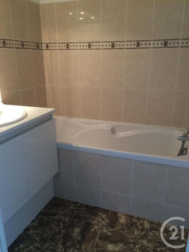 Appartement F2 à louer - 2 pièces - 42.0 m2 - MARSEILLE - 13013 - PROVENCE-ALPES-COTE-D-AZUR - Century 21 Immo-Conseil