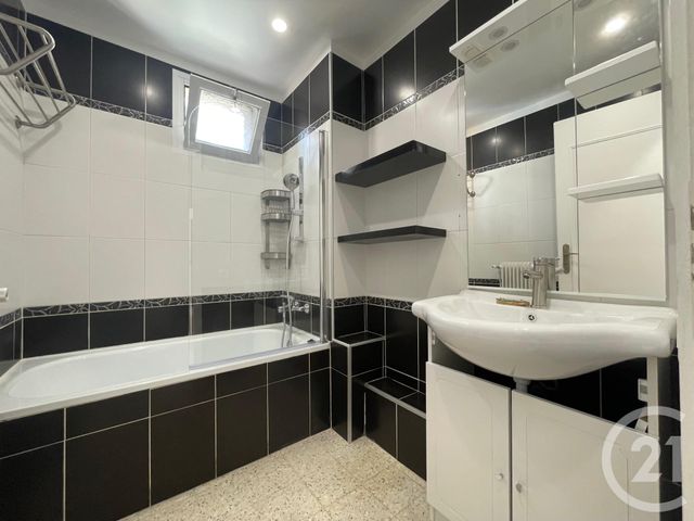 Appartement T3 à louer - 3 pièces - 62.0 m2 - MARSEILLE - 13013 - PROVENCE-ALPES-COTE-D-AZUR - Century 21 Immo-Conseil