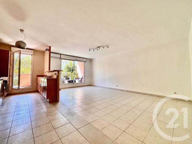 Appartement T4 à louer - 4 pièces - 84.38 m2 - MARSEILLE - 13013 - PROVENCE-ALPES-COTE-D-AZUR - Century 21 Immo-Conseil