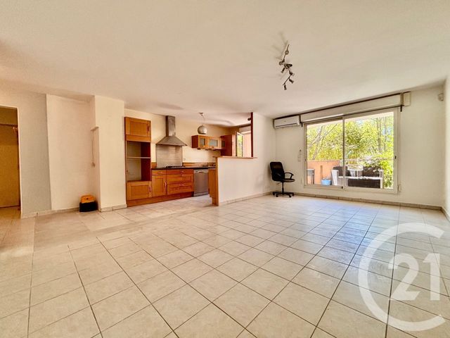 Appartement T4 à louer - 4 pièces - 84.38 m2 - MARSEILLE - 13013 - PROVENCE-ALPES-COTE-D-AZUR - Century 21 Immo-Conseil