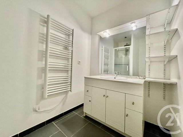 Appartement T2 à louer - 2 pièces - 31.96 m2 - LES PENNES MIRABEAU - 13 - PROVENCE-ALPES-COTE-D-AZUR - Century 21 Immo-Conseil