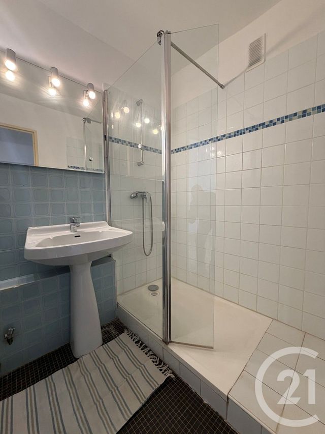 Appartement à louer - 2 pièces - 58.32 m2 - MARSEILLE - 13013 - PROVENCE-ALPES-COTE-D-AZUR - Century 21 Immo-Conseil