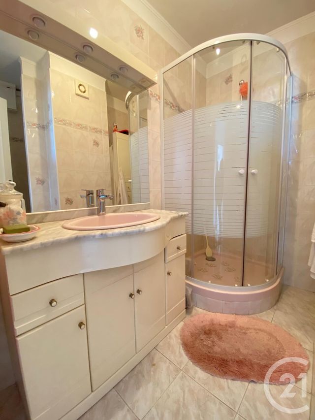 Appartement T3 à louer - 3 pièces - 55.38 m2 - MARSEILLE - 13008 - PROVENCE-ALPES-COTE-D-AZUR - Century 21 Immo-Conseil