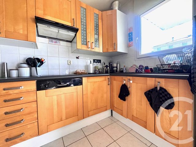 Appartement T3 à louer - 3 pièces - 71.23 m2 - MARSEILLE - 13013 - PROVENCE-ALPES-COTE-D-AZUR - Century 21 Immo-Conseil