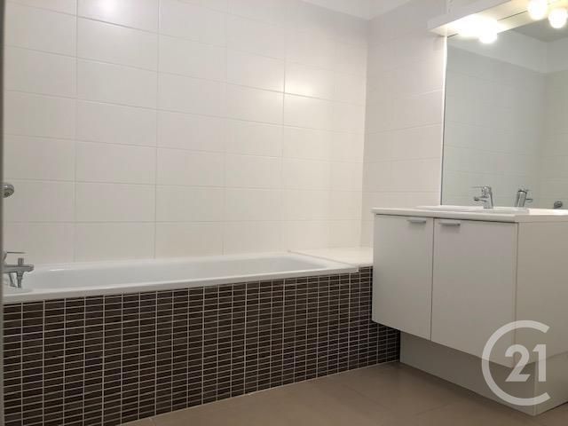 Appartement T3 à louer - 3 pièces - 59.78 m2 - MARSEILLE - 13013 - PROVENCE-ALPES-COTE-D-AZUR - Century 21 Immo-Conseil