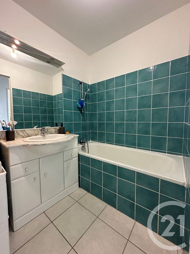 Appartement T2 à louer - 2 pièces - 39.78 m2 - MARSEILLE - 13013 - PROVENCE-ALPES-COTE-D-AZUR - Century 21 Immo-Conseil