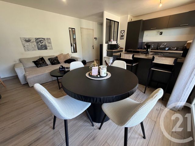 Appartement T3 à louer - 3 pièces - 55.96 m2 - MARSEILLE - 13014 - PROVENCE-ALPES-COTE-D-AZUR - Century 21 Immo-Conseil