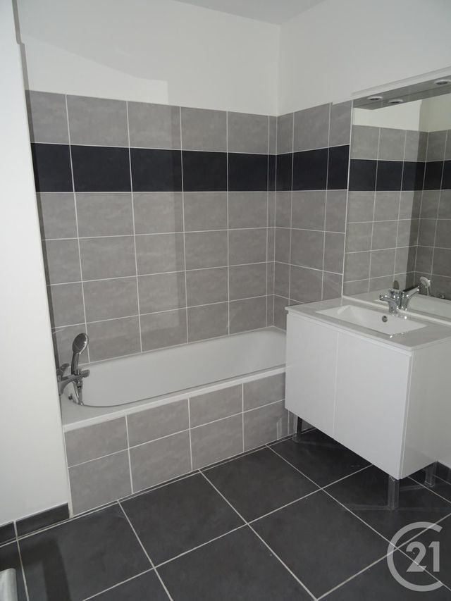 Appartement T3 à louer - 3 pièces - 57.31 m2 - MARSEILLE - 13013 - PROVENCE-ALPES-COTE-D-AZUR - Century 21 Immo-Conseil
