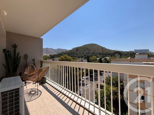 Appartement à louer - 2 pièces - 49.8 m2 - MARSEILLE - 13009 - PROVENCE-ALPES-COTE-D-AZUR - Century 21 Immo-Conseil