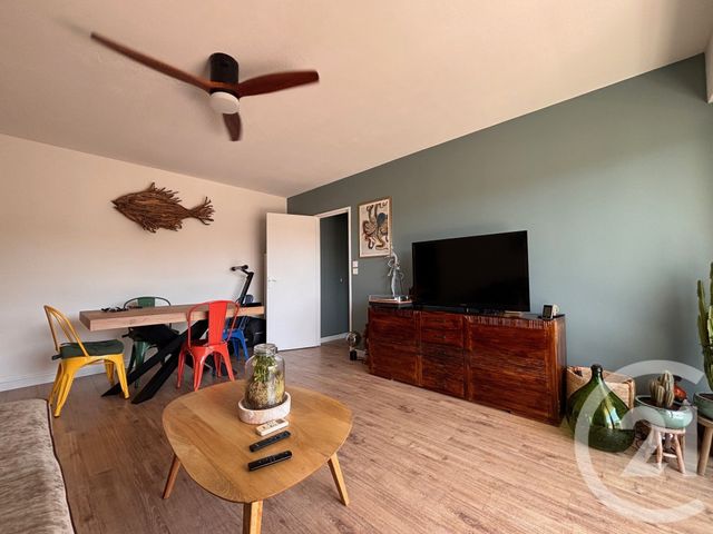 Appartement à louer - 2 pièces - 49.8 m2 - MARSEILLE - 13009 - PROVENCE-ALPES-COTE-D-AZUR - Century 21 Immo-Conseil