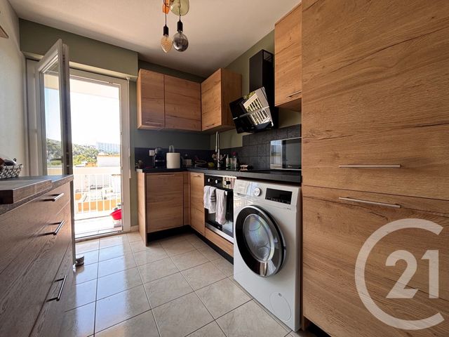 Appartement à louer - 2 pièces - 49.8 m2 - MARSEILLE - 13009 - PROVENCE-ALPES-COTE-D-AZUR - Century 21 Immo-Conseil
