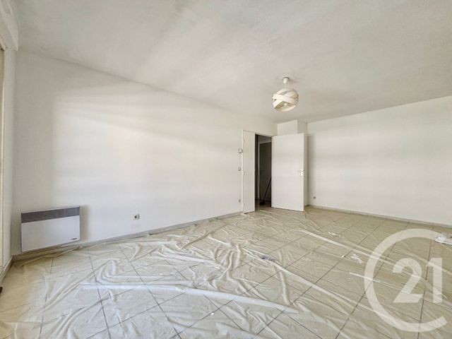 Appartement T2 à louer - 2 pièces - 47.83 m2 - MARSEILLE - 13009 - PROVENCE-ALPES-COTE-D-AZUR - Century 21 Immo-Conseil